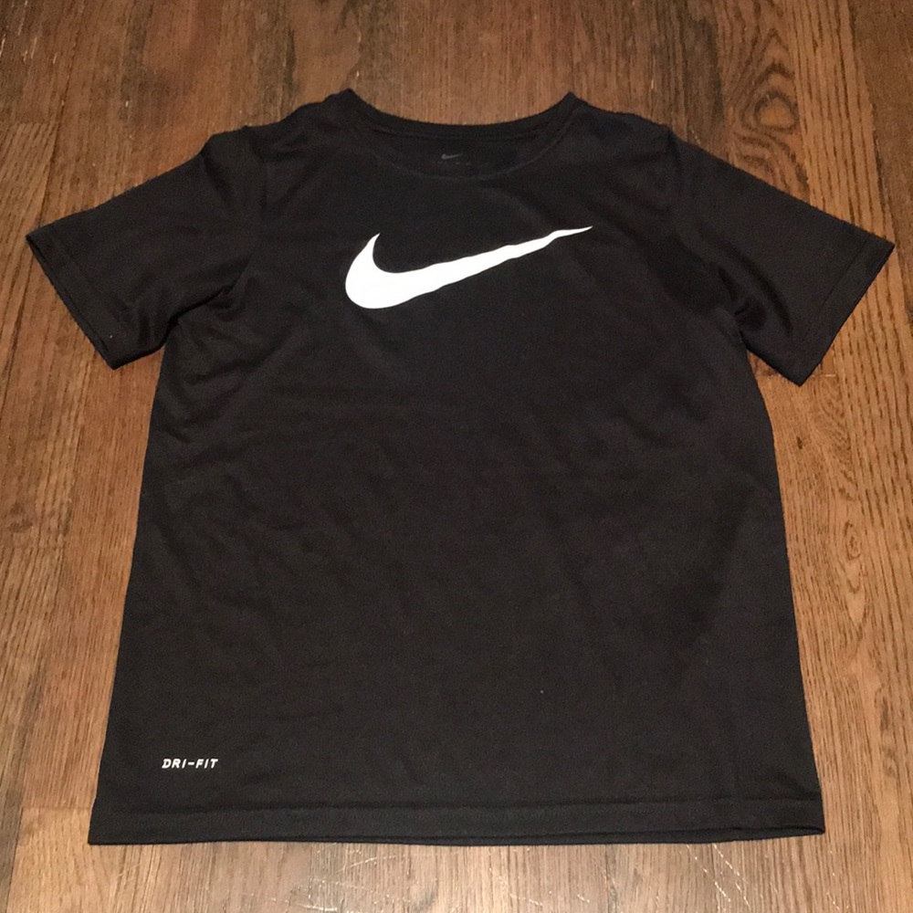 Nike Tee - Picture 1 of 4